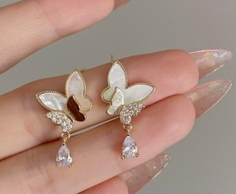 Elegant Double Butterfly Pearl Drop Earrings ✨🦋
